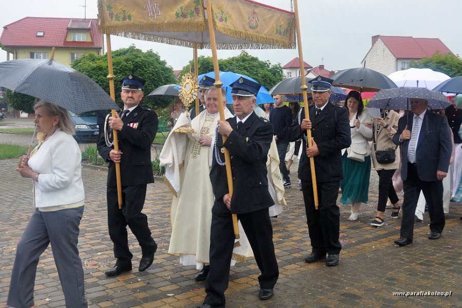 148 Procesja eucharystyczna.jpg